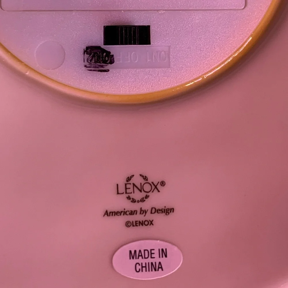 Porcelain Christmas tree with lights - Picture 5 of 5